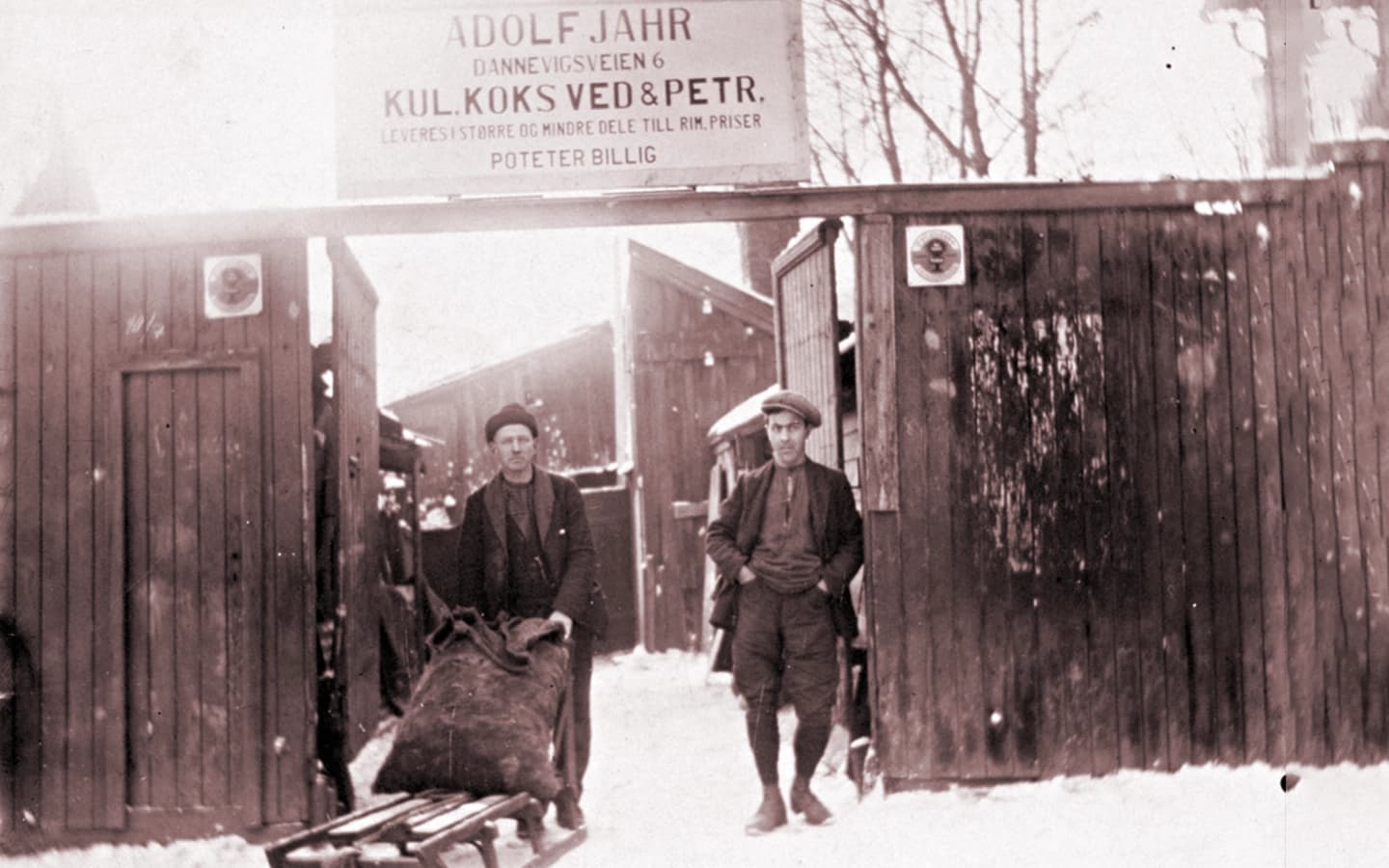 Gammelt fotografi av Adolf Jahrs bedrift. Foto.