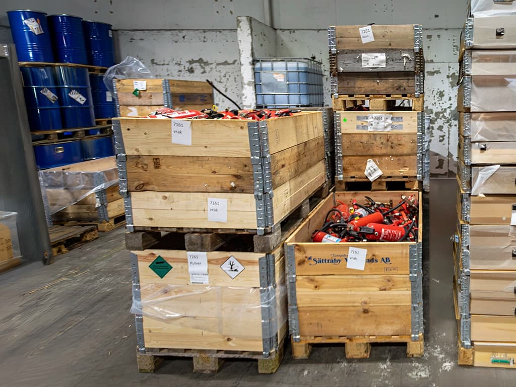Pallekasse til farlig avfall. Foto.