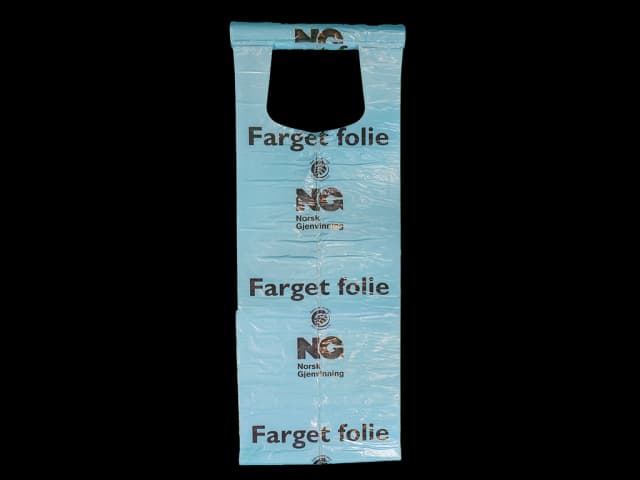 Plastpose på rull med trykk farget folie. Foto.