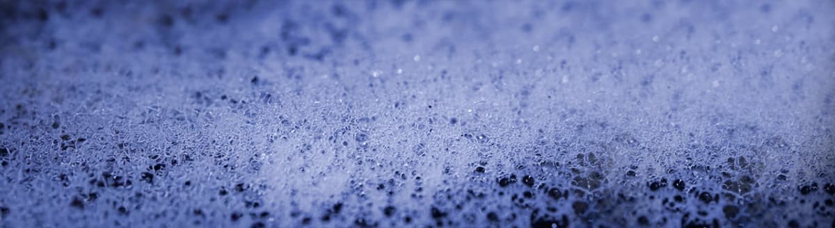 Blålilla skum. Foto.